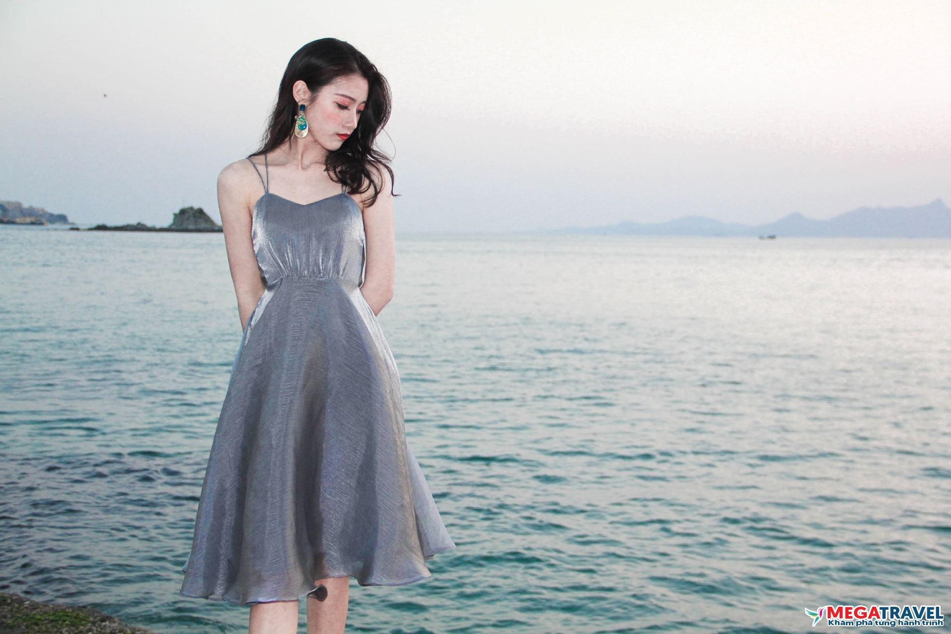 Những kiểu váy đi biển giấu dáng cực tốt cho những người béo lùn  Thời  trang  Việt Giải Trí