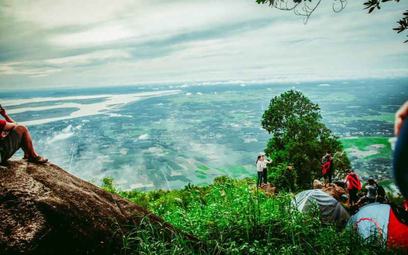 cắm trại núi bà đen