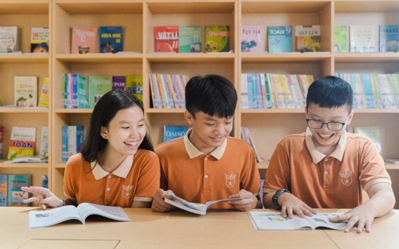 Phí hỗ trợ tăng cường ngoại ngữ